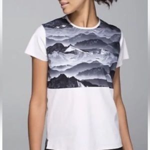 Rare Lululemon Forest Graphic tee size 6